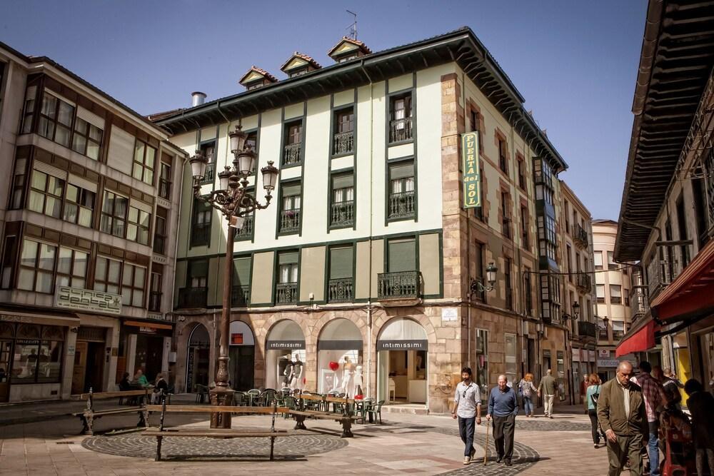 Hotel H. Boutique Puerta del Sol Torrelavega Exterior foto